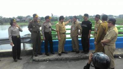 Wali Kota Tangerang Arief pantau banjir di Kecamatan Periuk