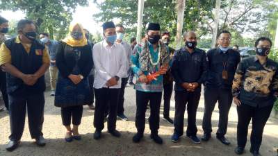 Anggota Bawaslu RI Divisi Pengawasan dan Sosialisasi Mochammad Afiffudin saat meninjau rapat kerja tekhnis Bawaslu Kota Cilegon di salah satu restoran di Kecamatan Cibeber, Kota Cilegon, Senin (20/7/2020).