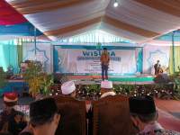 Anggota DPRD Kabupaten Tangerang Ustur Hadiri Wisuda Santri SMK Albadar