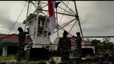 TNI AL Lanal TBA Kibarkan Bendera di Perbatasan RI-Malaysia Pulau Jemur