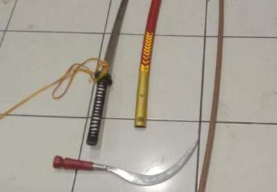 senjata tawuran diamankan polisi