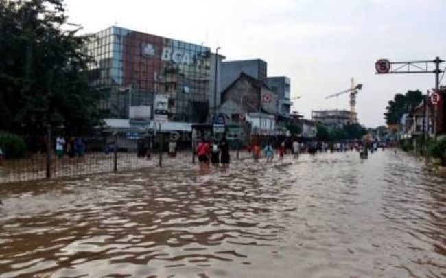 Diguyur Hujan Deras, Jakarta Dikepung Banjir