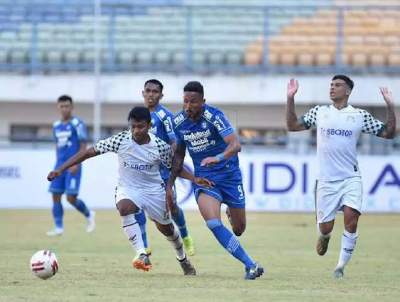 Persib Bandung Diimbangi PS TIRA Dalam Laga Uji Coba