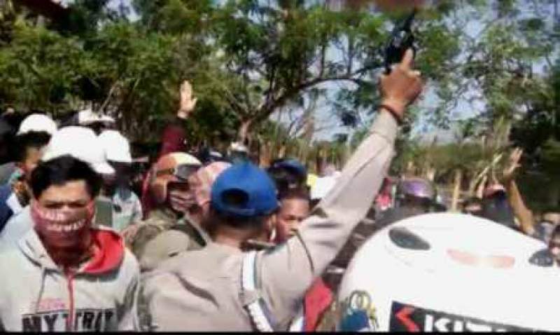 ⁠⁠⁠Tuntut Gaji dan THR, Karyawan PT. BJP Ricuh