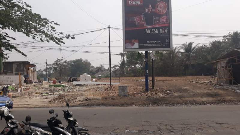 Bangunan Liar Diduga Tak Berizin Berdiri Didepan Pasar Sentiong