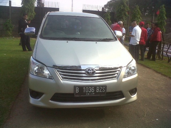 Capres Pakai Toyota Inova, Caleg Mobil Mewah
