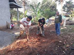 Bersumber Dari Dana Desa, Kades Jengkol Libatkan Warga Bangun Desa