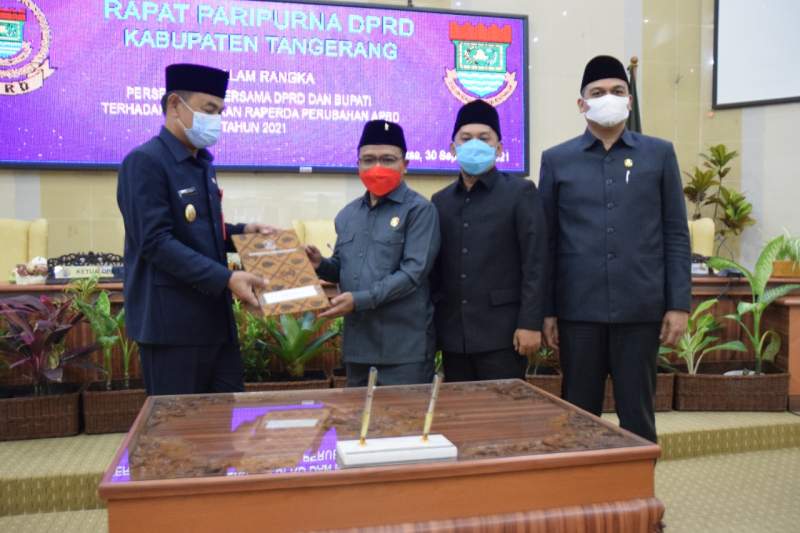 Naik 5.48 Triliun, APBD Perubahan Disetujui Anggota Dewan