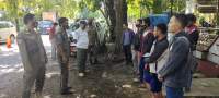 Pelanggar Prokes di Cilegon Disanksi Bersihkan Sampah