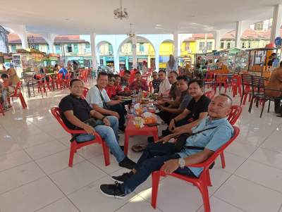 Belasan Wartawan Serdang Bedagai nikmati makanan di saujana rasa Kota Rampah.