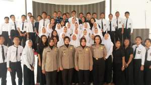 HUT Polwan ke-69, Gelar Sosialisasi ke Sekolah