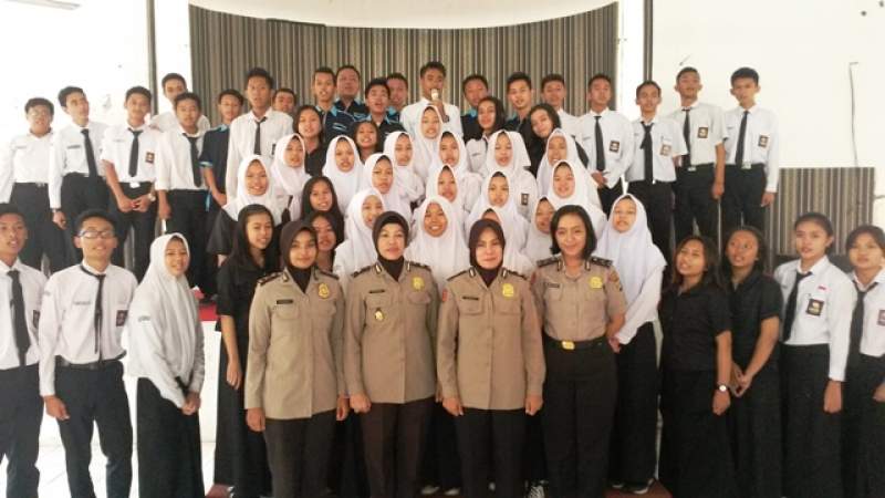 HUT Polwan ke-69, Gelar Sosialisasi ke Sekolah