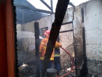 Rumah Kontrakan Jalan Marga Ludes Dilalap Api