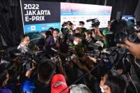 Gubernur DKI Jakarta, Anies Baswedan saat doorstop dengan awak media. (istimewa)