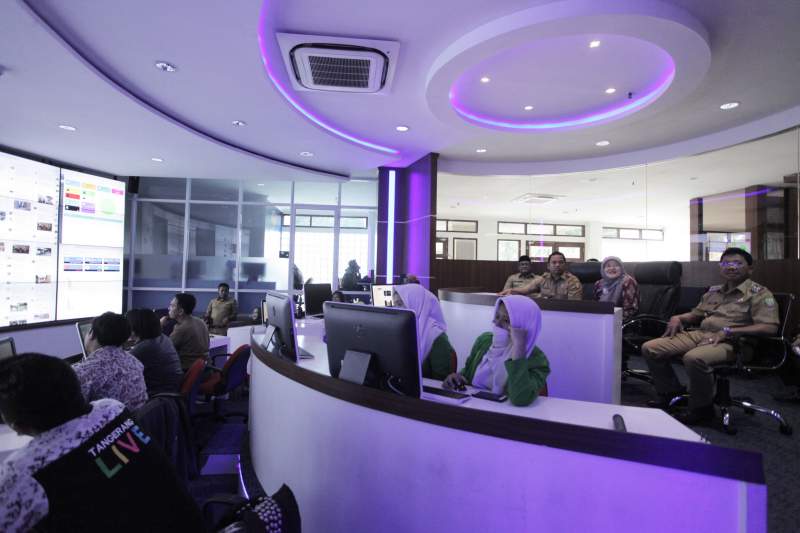 Ruang Tangerang Live.