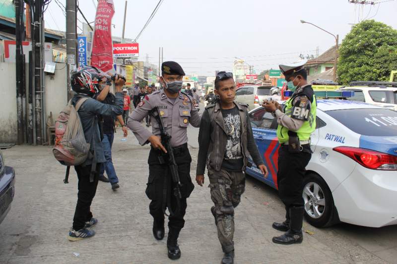 Anak punk digelandang polisi ke Mapolresta Tangerang untuk diberi  pembinaan.