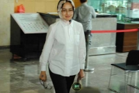 Airin memilih Bungkam