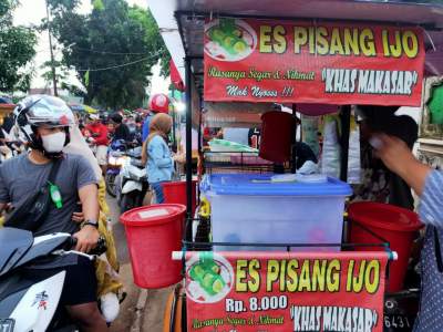 Berburu Takjil di Komplek Pertamina, Ciputat Timur