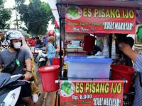 Berburu Takjil di Komplek Pertamina, Ciputat Timur