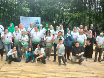 Cegah Abrasi Pantai, Kajati DKI Jakarta Tanam Mangrove