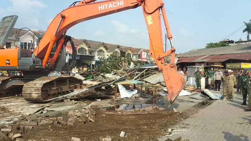 Usai Dibongkar, Pedagang Pasar Kutabumi Diminta Tempati TPS