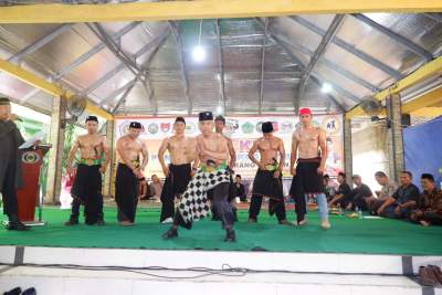 Gelar Milad Ke 1, Pendekar Binaraga Atraksi Seni Debus