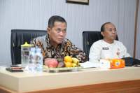 Walikota Serang Syafrudin didampingi Asisten perekonomian dan pembangunan (Asda II) kota serang Yudi