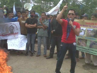 Puluhan LSM Unjuk Rasa Di Balai Sepang Ciujung - Cidanau