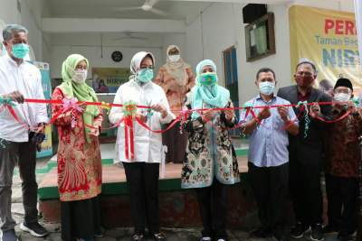 Airin Resmikan TBM Nirwana di Pisangan