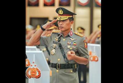 Komjen Wahyu Widada dilantik sebagai Kabareskrim.