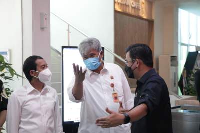 Wakil Menteri Agraria dan Tata Ruang/Kepala Badan Pertanahan Nasional (ATR/BPN), Raja Juli Antoni mengunjungi Kantor Pertanahan Kota Tangerang Selatan.