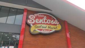 Tampak Depan Restoran Pulau Sentosa Seafood Market