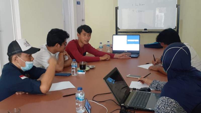 Suasana Bimtek Humas PWI Tangsel dengan Tangsel Live di kantor Sekratriat PWI Tangsel Nusa Loka, Minggu (28/3/2021).