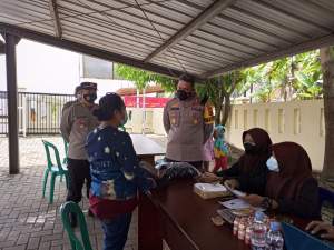 Wakapolresta Tangerang Cek Vaksinasi di Gerai Vaksin Panongan