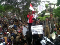 Guru Honorer Tuntut Kesejahteraan