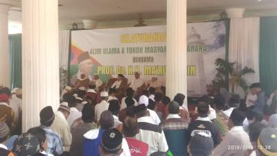 Meme Jokowi Gunakan Earphone Saat Debat, KH Maruf: Kebanyakan Nonton Mission Impossible