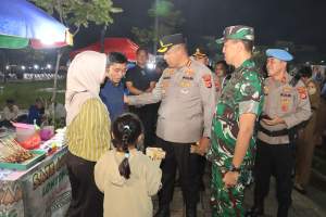 Kapolresta Tangerang Bareng Dandim Tigaraksa Patroli Dialogis Jalan Kaki
