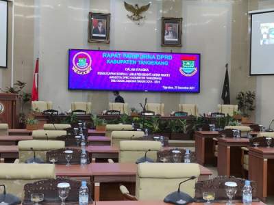 Rapat Paripurna DPRD Tentang Pengganti Antar Waktu Molor