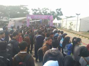 Job Fair Belum Dibuka, Pencari Kerja Sudah Membludak