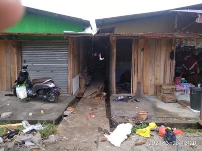 Diduga Dibangun Asal Jadi, Dewan Klaim TPS Pasar Kronjo Tidak Layak