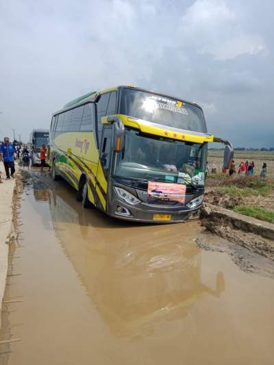 Telan Korban, Proyek Rehabilitasi Jalan Pontang Kronjo Mauk Menuai Protes Warga