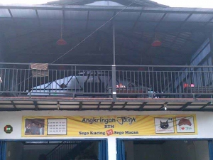 Nyamannya Angkringan Gaul Mas Slamet