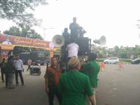 GP Ansor dan DPD KNPI Kabupaten Tangerang berorasi mendukung program Bupati Tangerang Zaki Iskandar.