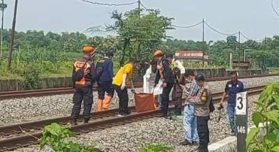 BNPB Serahkan Bantuan Korban Angin Puting Beliung di Kabupaten Bandung
