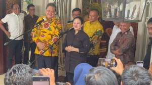 Ketua DPP PDIP Puan Maharani, bertemu Ketum Partai Golkar Airlangga Hartarto, di Jakarta, Kamis (27/7/2023).