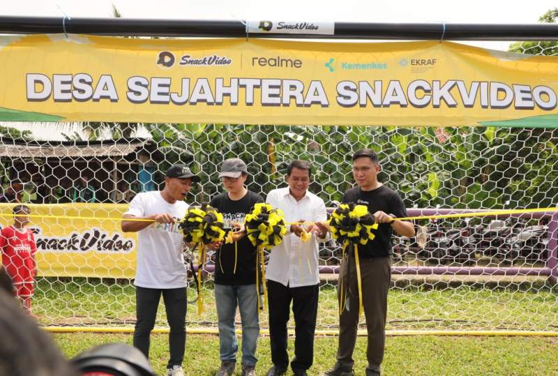 Maesyal Resmikan Revitalisasi Stadion Mini Legok