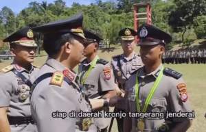 Viral! Sosok Polisi Polda Banten Asal Kronjo Lantunkan Al-Quran di Depan Kapolda