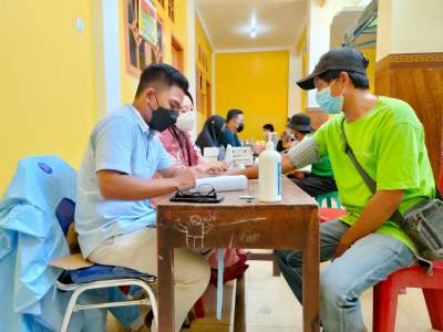 Percepat Herd Immunity, Anggota DPRD Jaini Gelar Vaksinasi