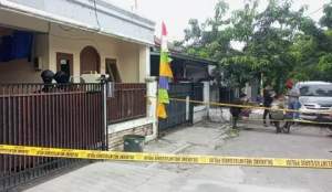 Lokasi rumah terduga teroris di Bekasi usai ditangkap Densus 88 Antiteror. Pelaku ialah pegawai PT. KAI (Persero).