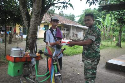 Kodim 0510/Tigaraksa Membuat Bahagia Warga, Di Jum'at Berkah